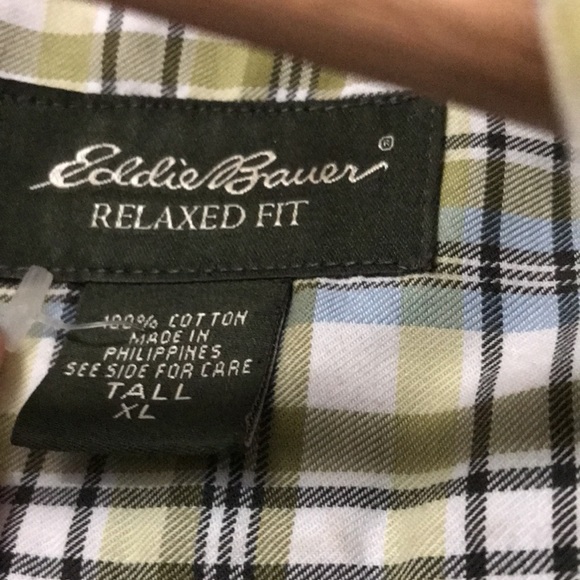 Oversized Eddie Bauer Button-Up Shirt. - Picture 2 of 3
